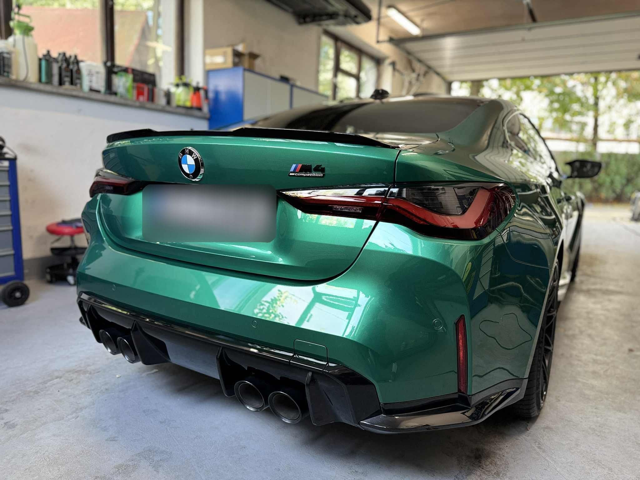 Zielone BMW M4 Competition w studiu JOKO
