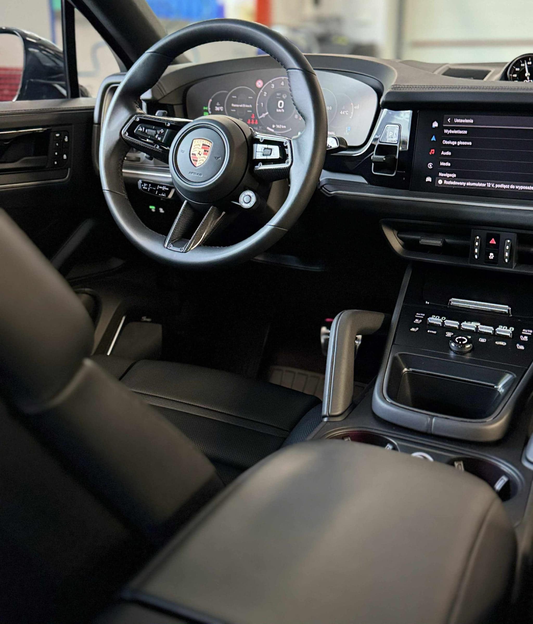 Kokpit Porsche Cayenne w studiu JOKO