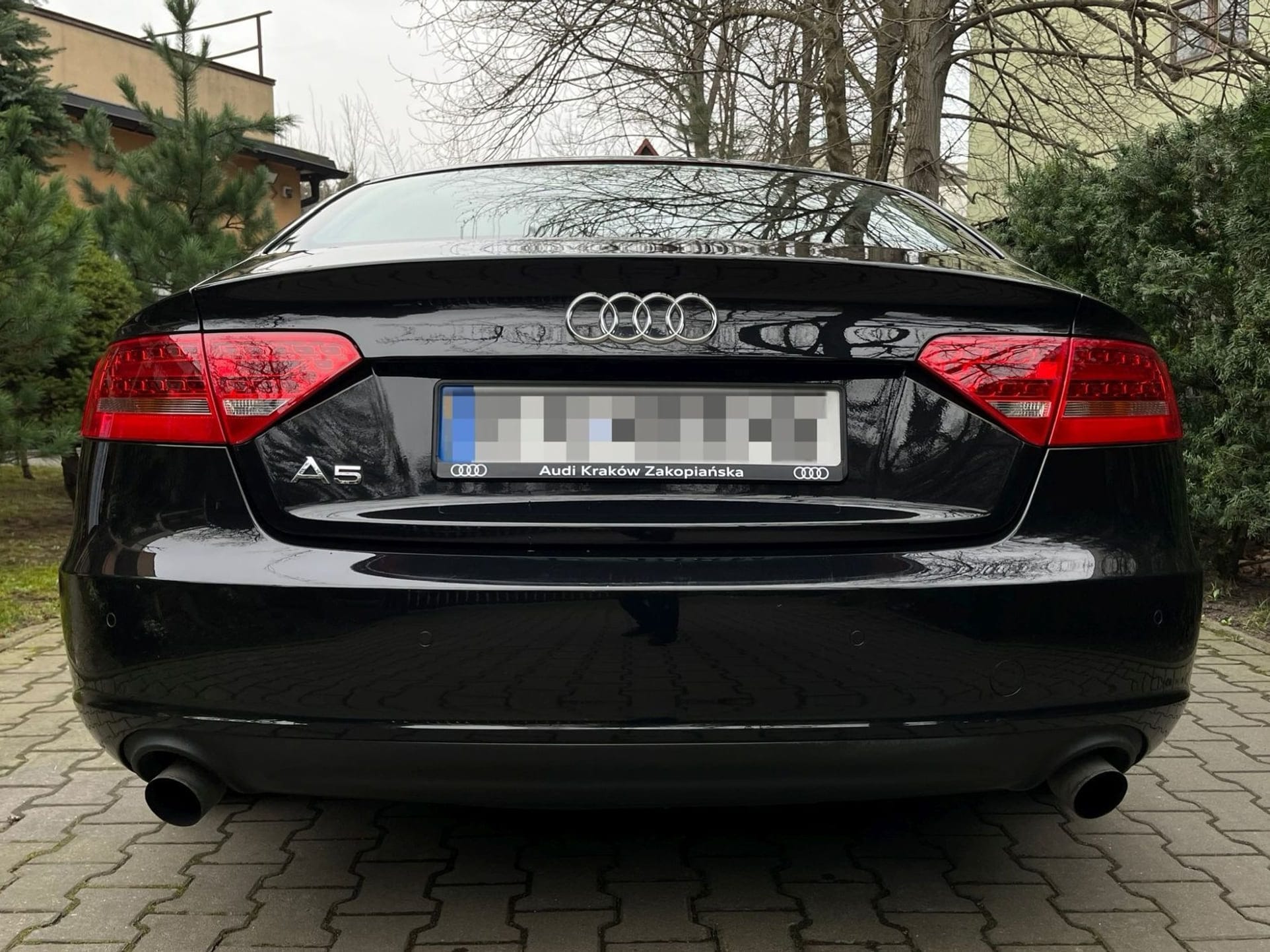 Tył Audi A5 po myciu detailingowym — czysty, lśniący lakier